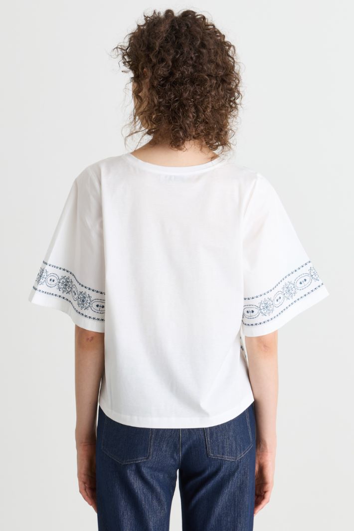 Besticktes Top - WEISS HELLBLAU - Intrend - 4