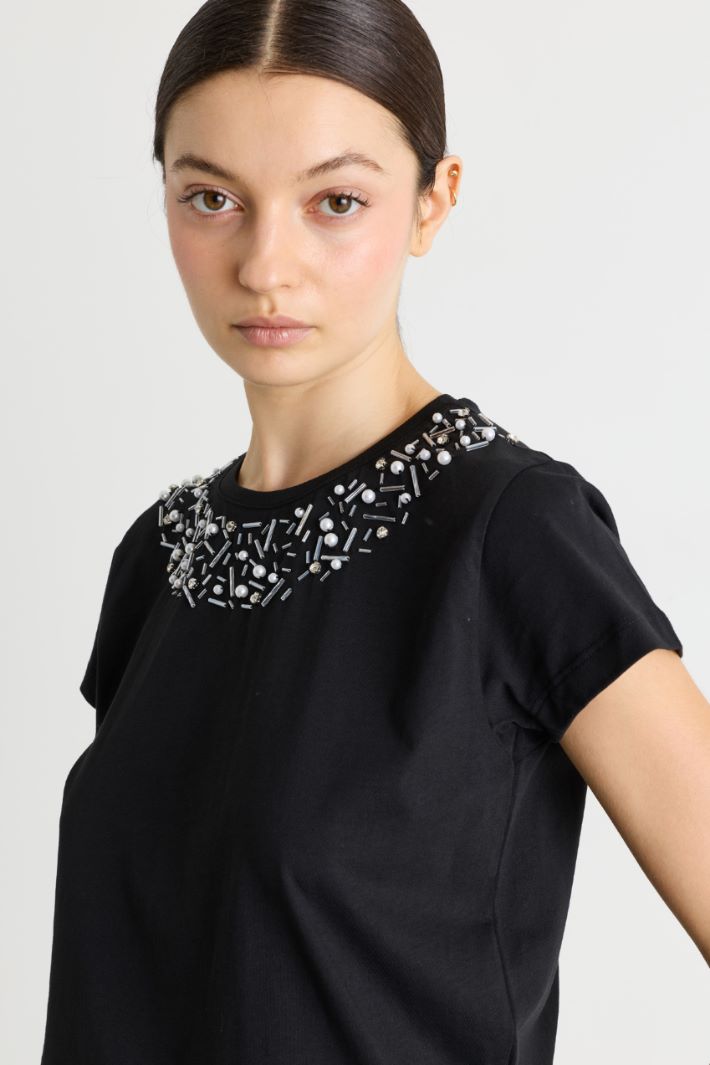 T-shirt con cristalli - NERO - Intrend - 3