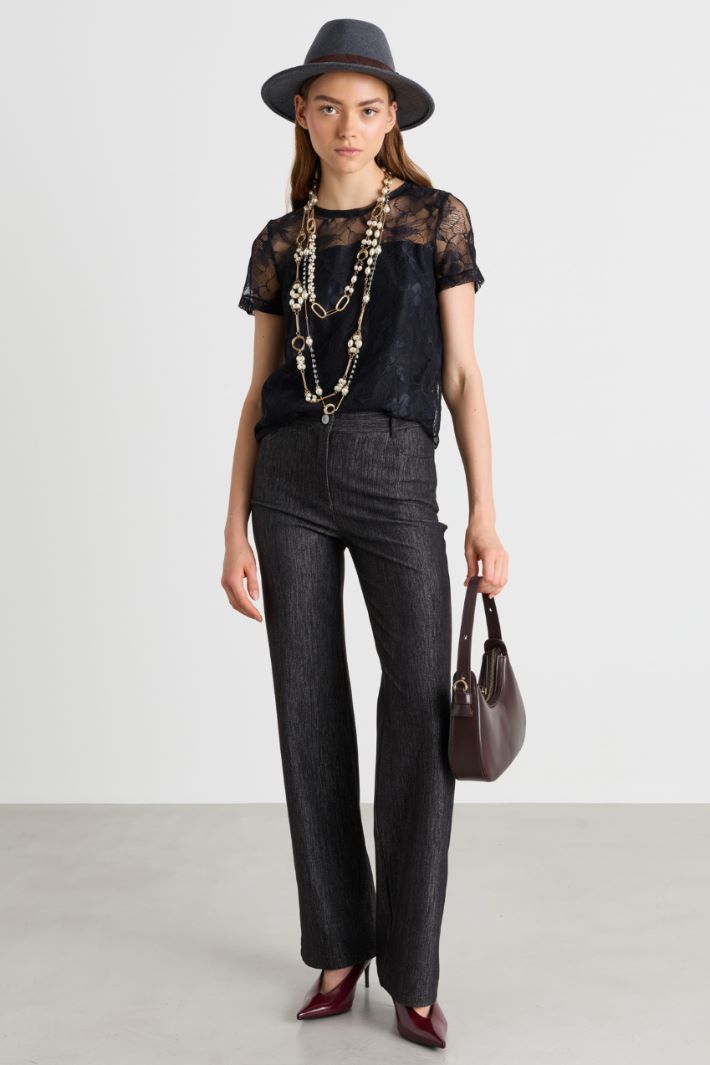 T-shirt con carré in pizzo - NERO - Intrend