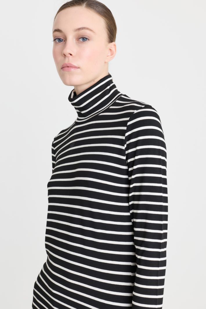 Stretch-Jersey Roll Neck - BLACK WHITE - Intrend - 3