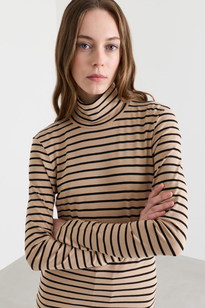 Dolcevita in jersey stretch - CAMMELLO NERO - Intrend - 3