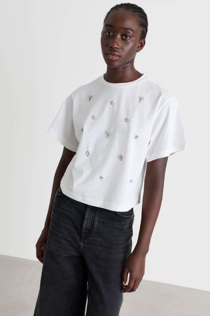 Camiseta con aplicaciones - BLANCO - Intrend - 2