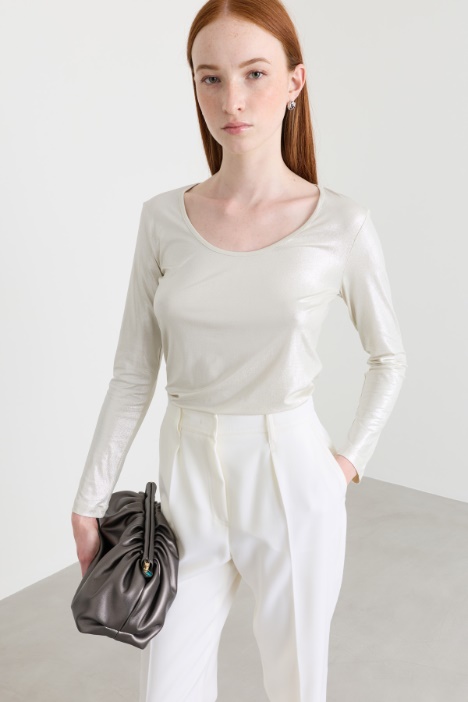 Scoop-neck T-shirt - Intrend