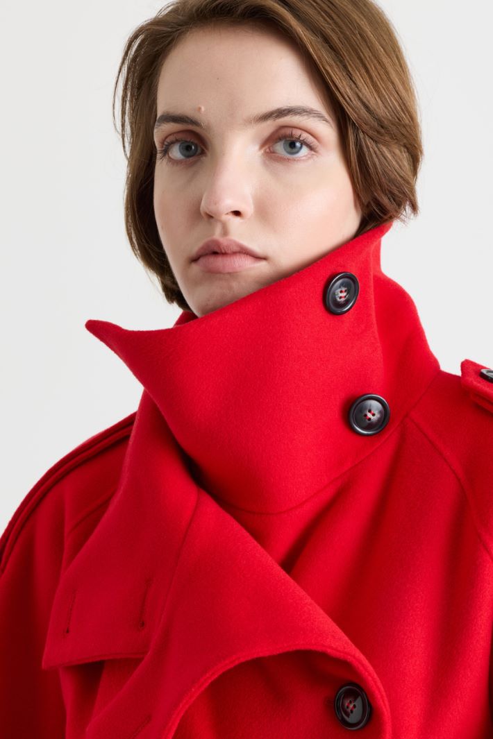 Cropped oversized trench coat - RED - Intrend - 3