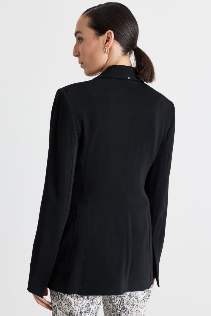 Contrast-fastening blazer - BLACK - Intrend - 4