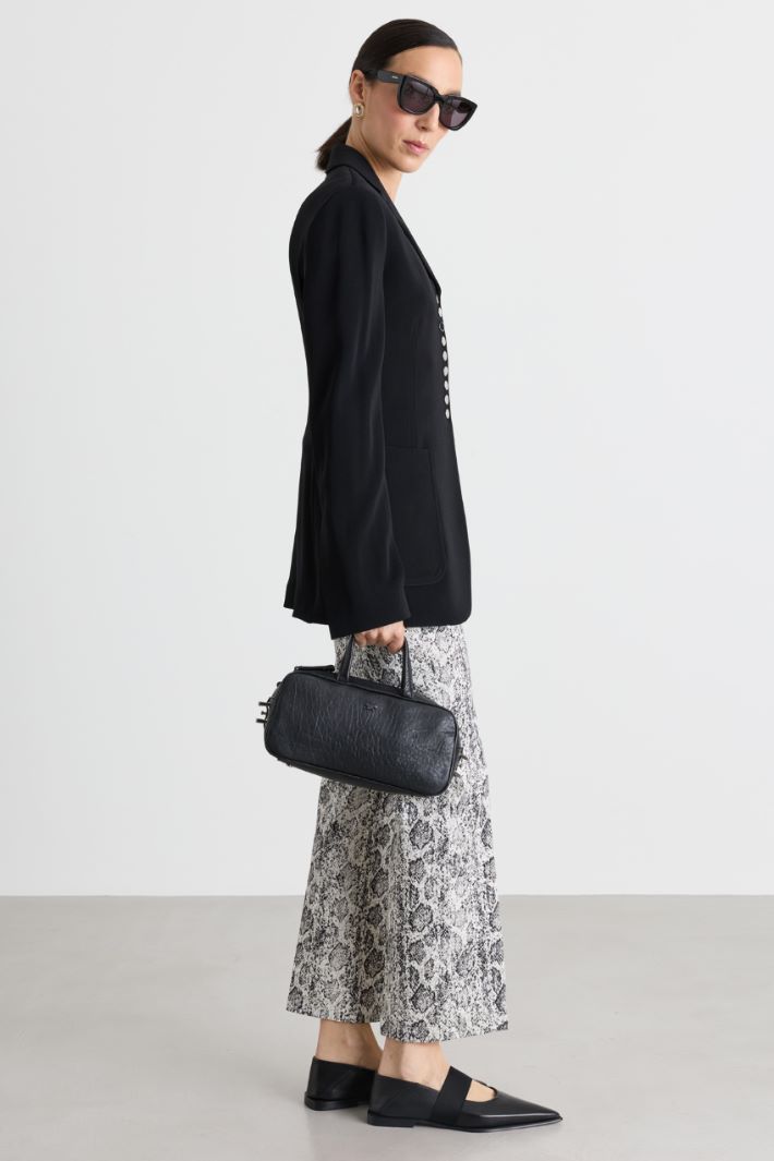 Contrast-fastening blazer - BLACK - Intrend