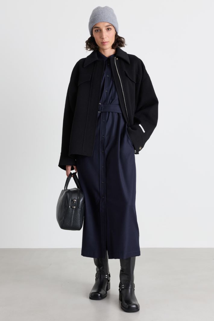 Giacca oversize con cintura - NERO - Intrend