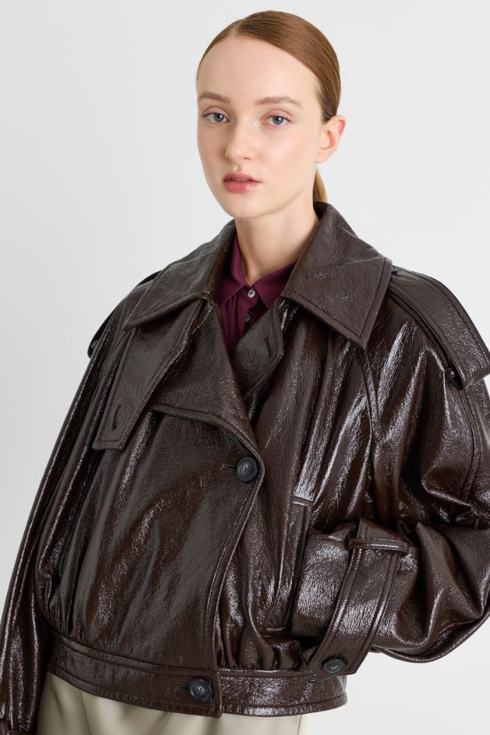 Patent-effect jacket - BROWN - Intrend - 3
