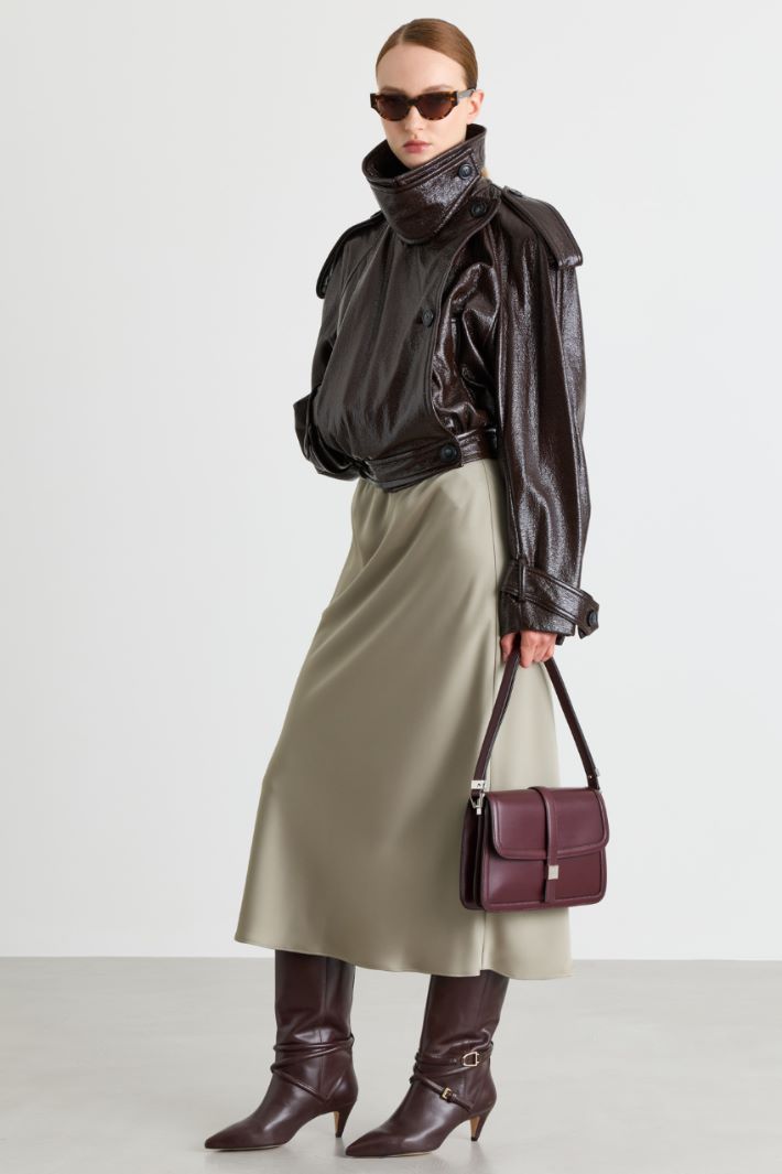 Patent-effect jacket - BROWN - Intrend