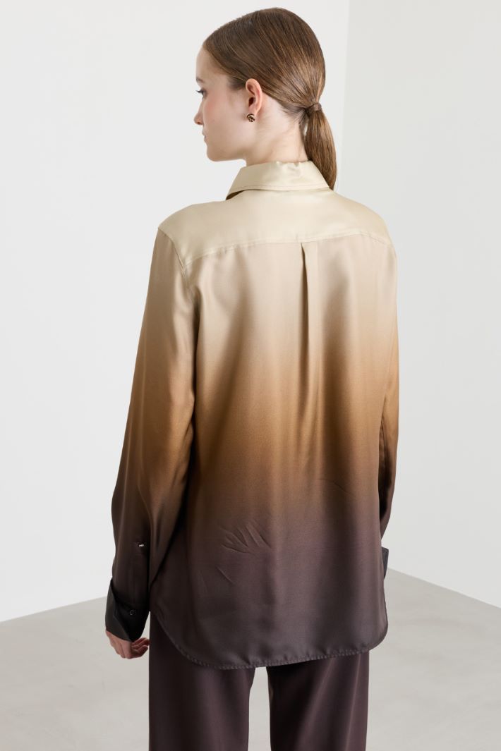 Blusa in seta dégradé - BEIGE CAMMELLO MARRONE - Intrend - 4