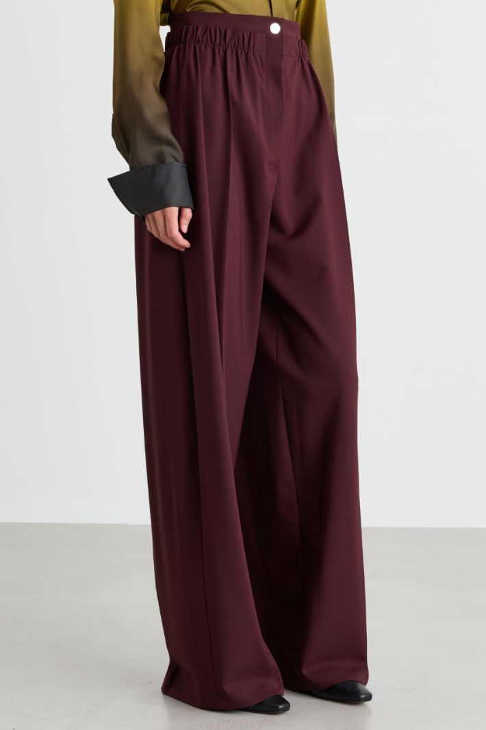 Wide-leg stretch gabardine trousers - BORDEAUX - Intrend - 2