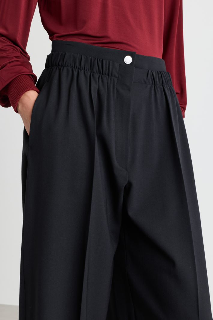 Wide-leg stretch gabardine trousers - BLACK - Intrend - 3
