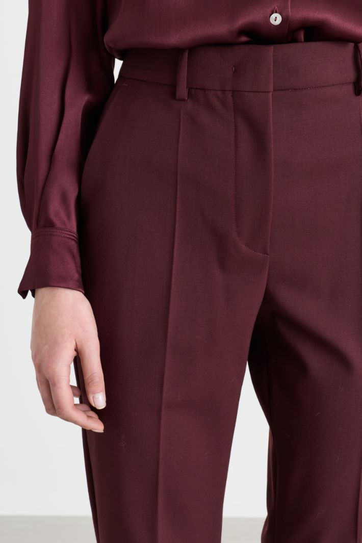 Flared trousers in stretch twill - BORDEAUX - Intrend - 3
