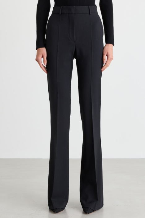 Pantalone flare in saglia di lana stretch