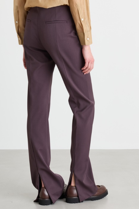 Pantalone slim in misto lana con cintura asimmetrica
