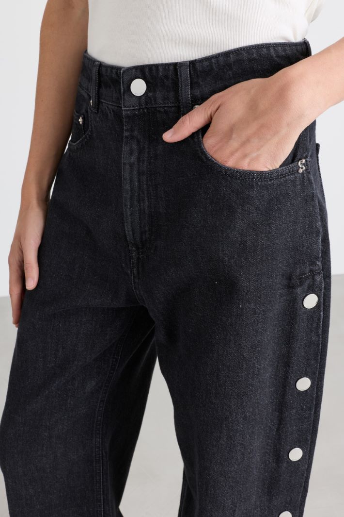 Cocoon-Jeans mit dekorativen Druckknöpfen - BLAU - Intrend - 3