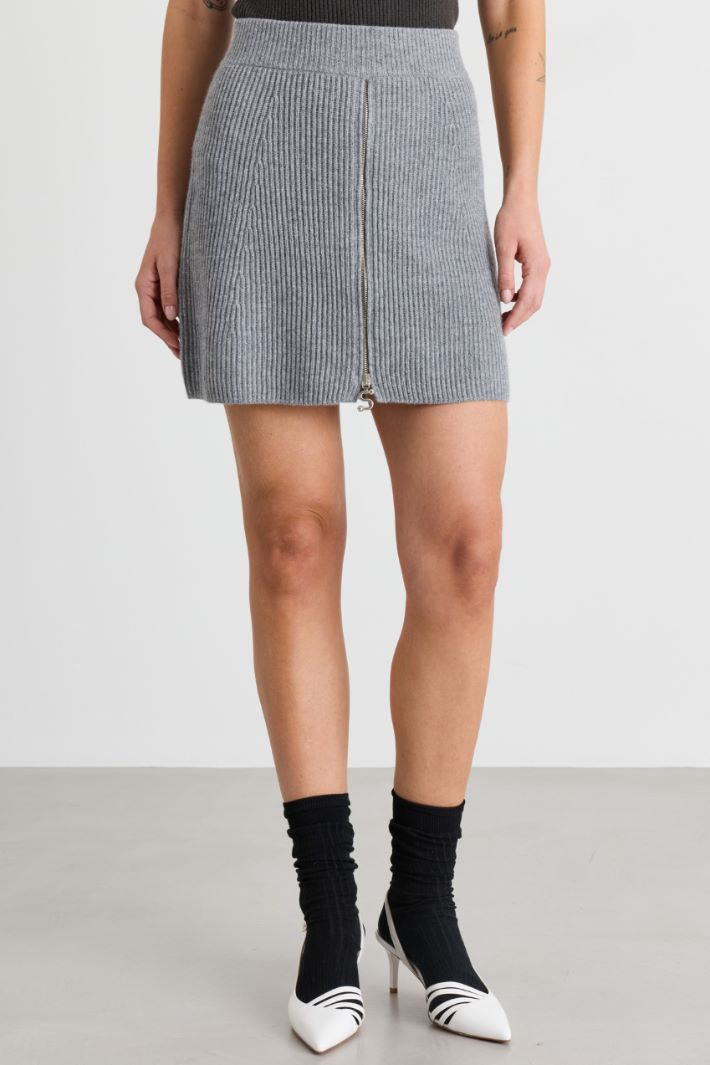 Soft knit miniskirt - GREY - Intrend - 2