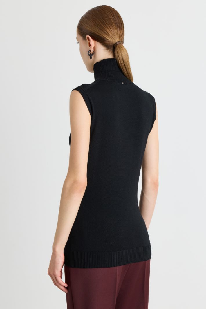 Sleeveless roll-neck jumper - BLACK - Intrend - 4