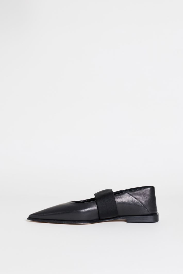 Leather Pointed-Toe Ballet Pumps - BLACK - Intrend - 3