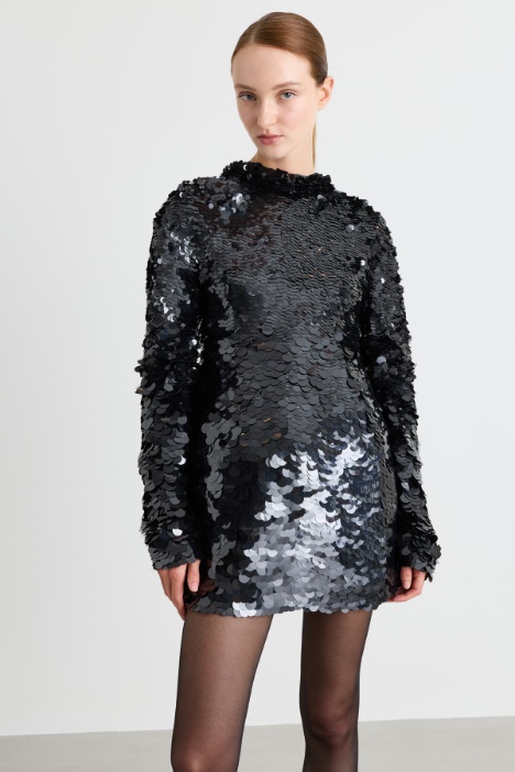 Abito corto con paillettes