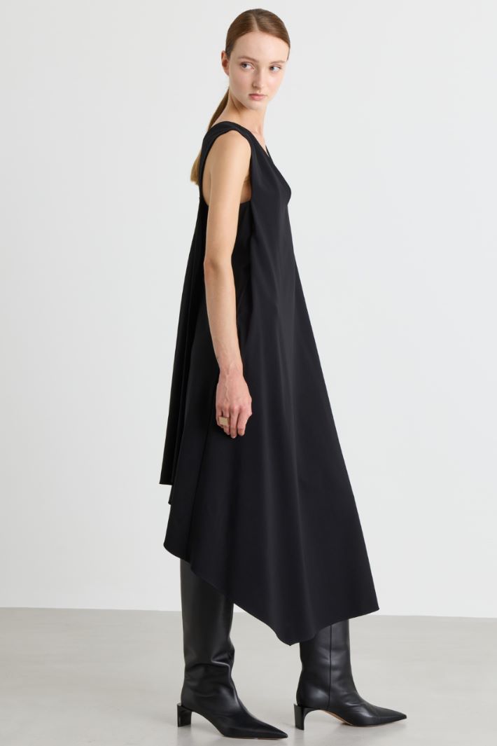 Asymmetric crepe dress - BLACK - Intrend - 2
