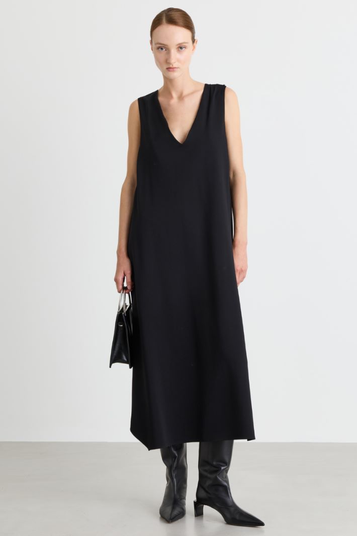 Asymmetric crepe dress - BLACK - Intrend