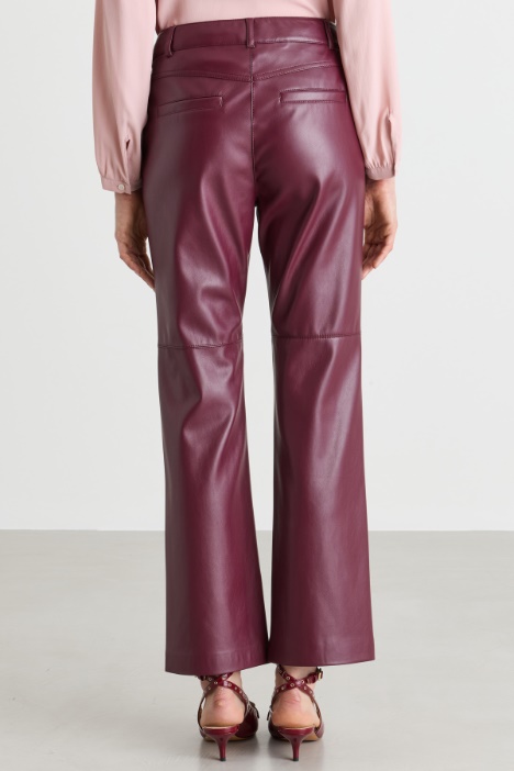 Pantalone flare in jersey spalmato