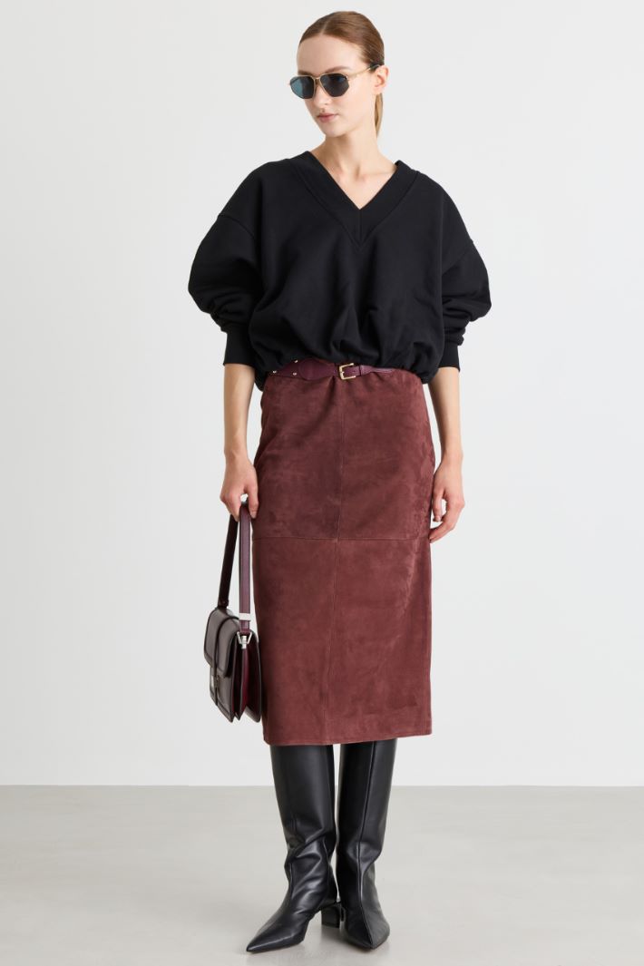 Felpa crop con scollo a V - NERO - Intrend