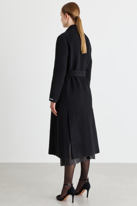 Cappotto doppiopetto in lana con cintura