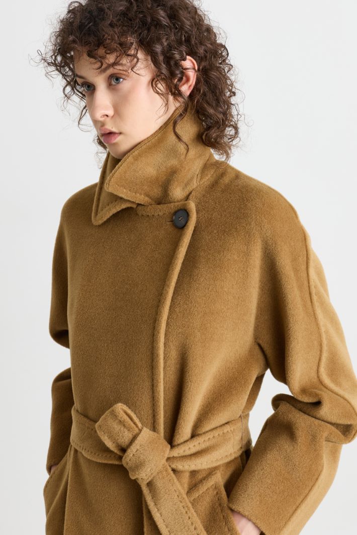 Cappotto doppiopetto in beaver - CAMMELLO - Intrend - 3
