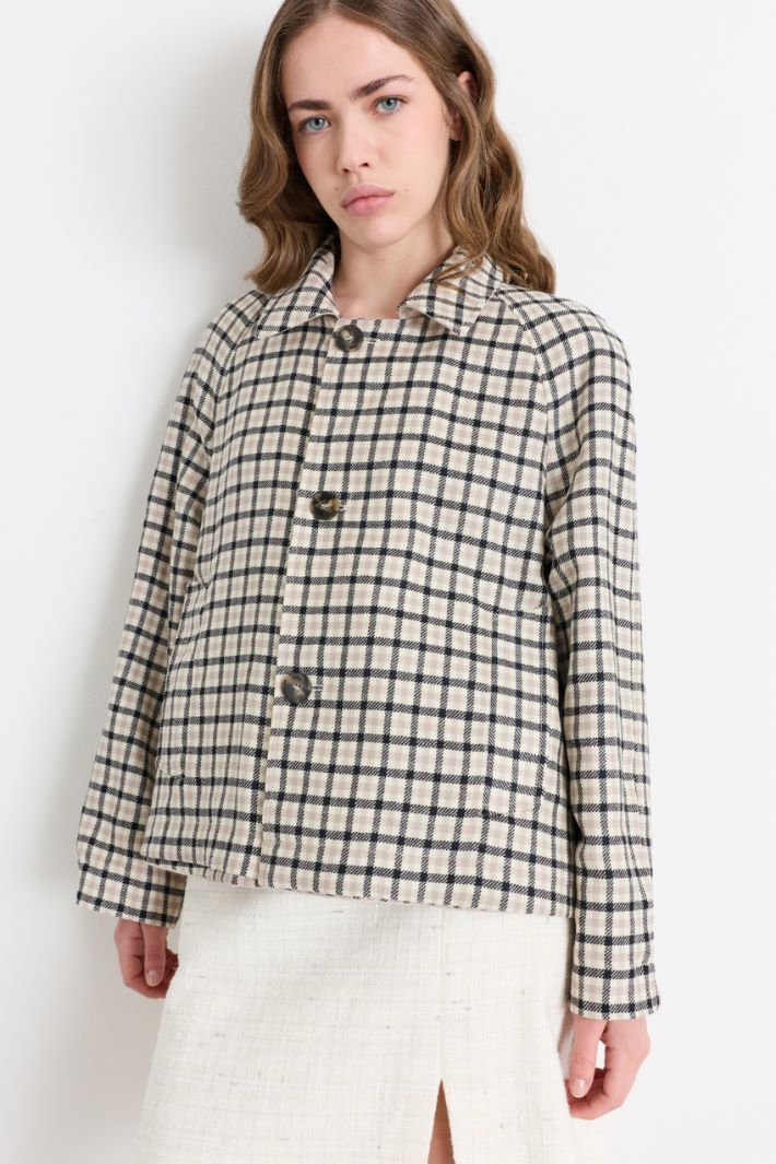 Trench court réversible en gabardine stretch - BEIGE - Intrend - 4