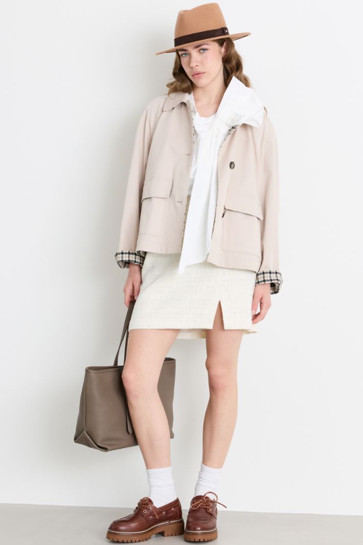 Trench court réversible en gabardine stretch - BEIGE - Intrend