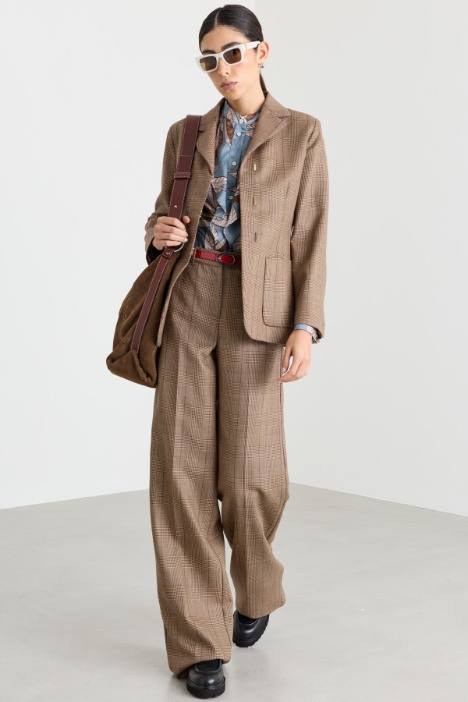 Chaqueta entallada con bolsillos - Intrend