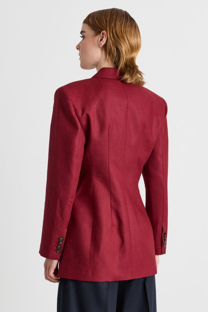 Fitted three-button blazer - BORDEAUX - Intrend - 4