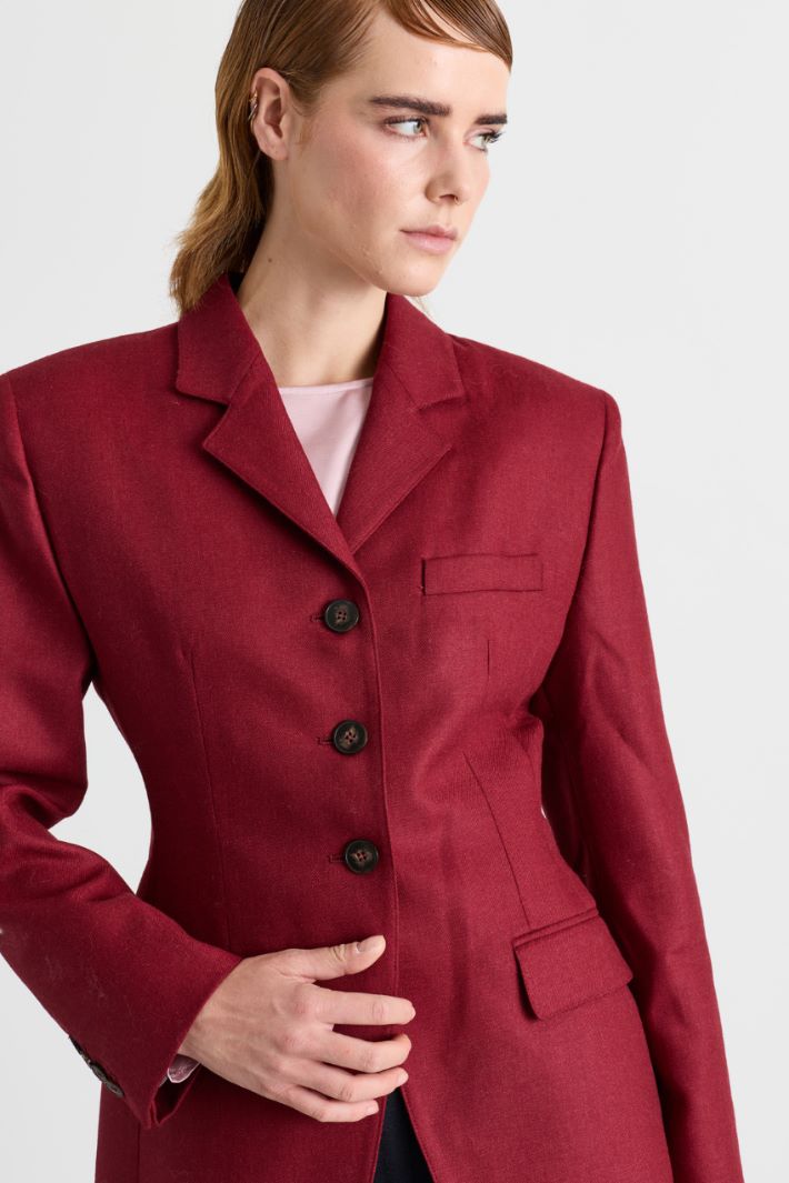 Fitted three-button blazer - BORDEAUX - Intrend - 3