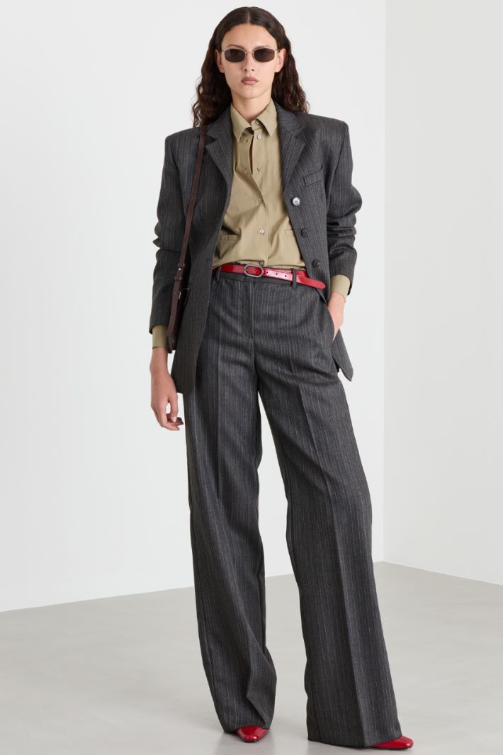 Fitted three-button blazer - GREY - Intrend