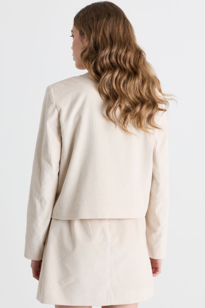 Veste coupe boxy en velours côtelé - IVOIRE - Intrend - 4