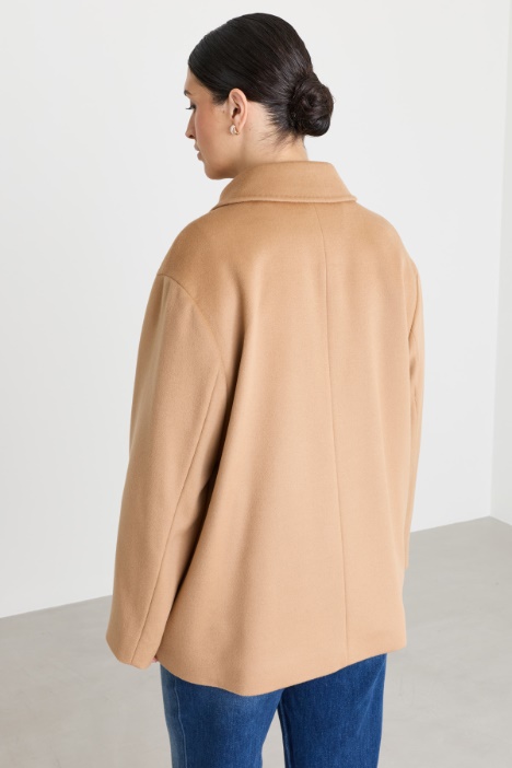Cappotto ampio in drap di pura lana