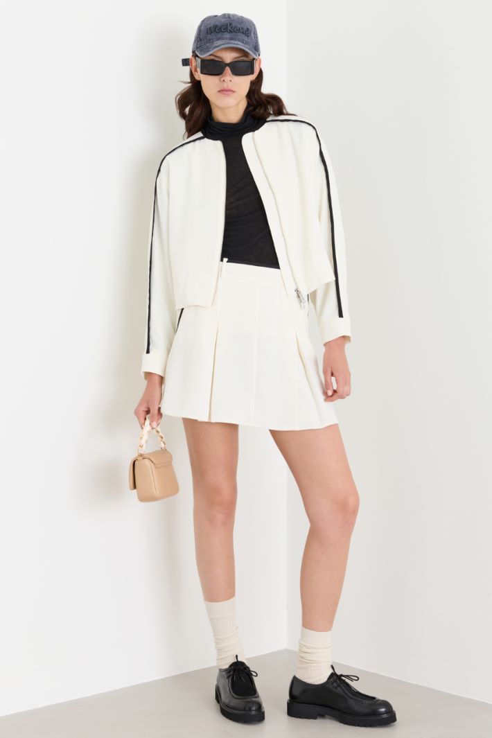 Contrast-trim mini skirt - WHITE - Intrend