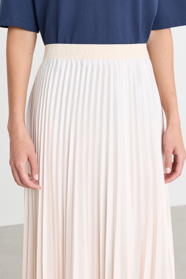 Plissé technical satin skirt - WHITE - Intrend - 3