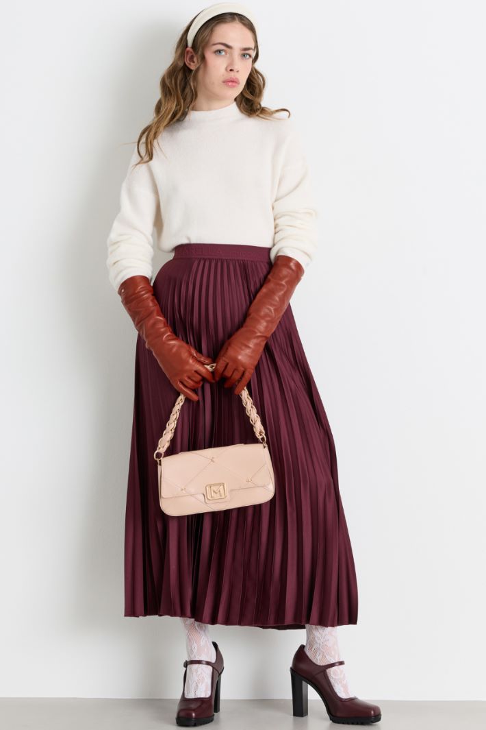 Plissé technical satin skirt - BORDEAUX - Intrend