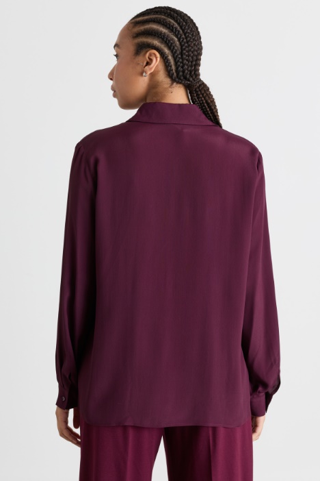 Camicia con bottoni nascosti