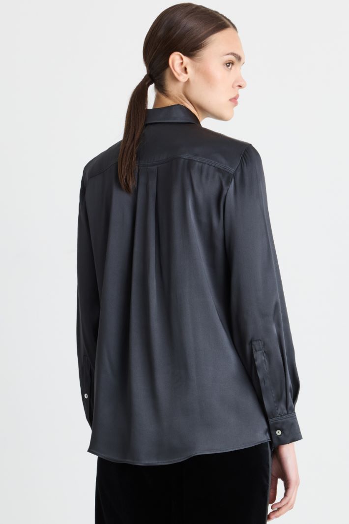 Blusa fluida in raso - NERO - Intrend - 4