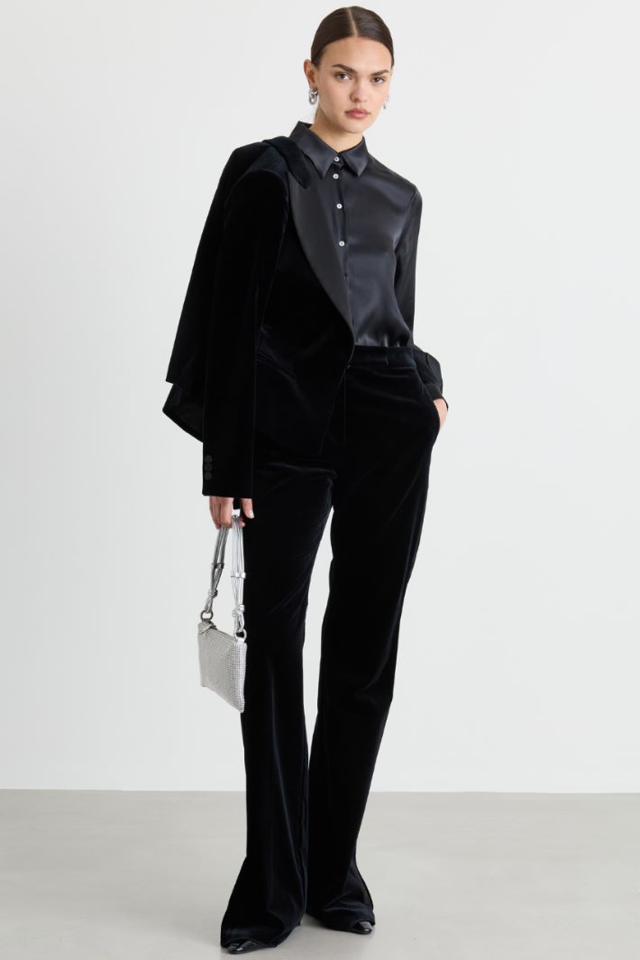 Blusa fluida in raso - NERO - Intrend