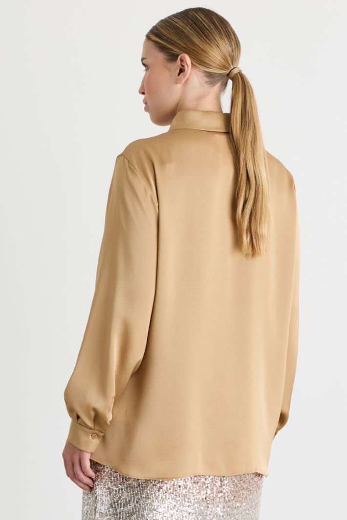 Blusa in raso martellato - CAMMELLO - Intrend - 4