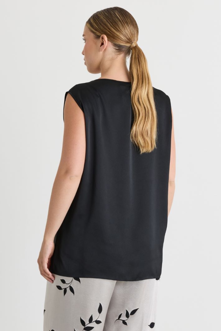 Top in raso - NERO - Intrend - 4