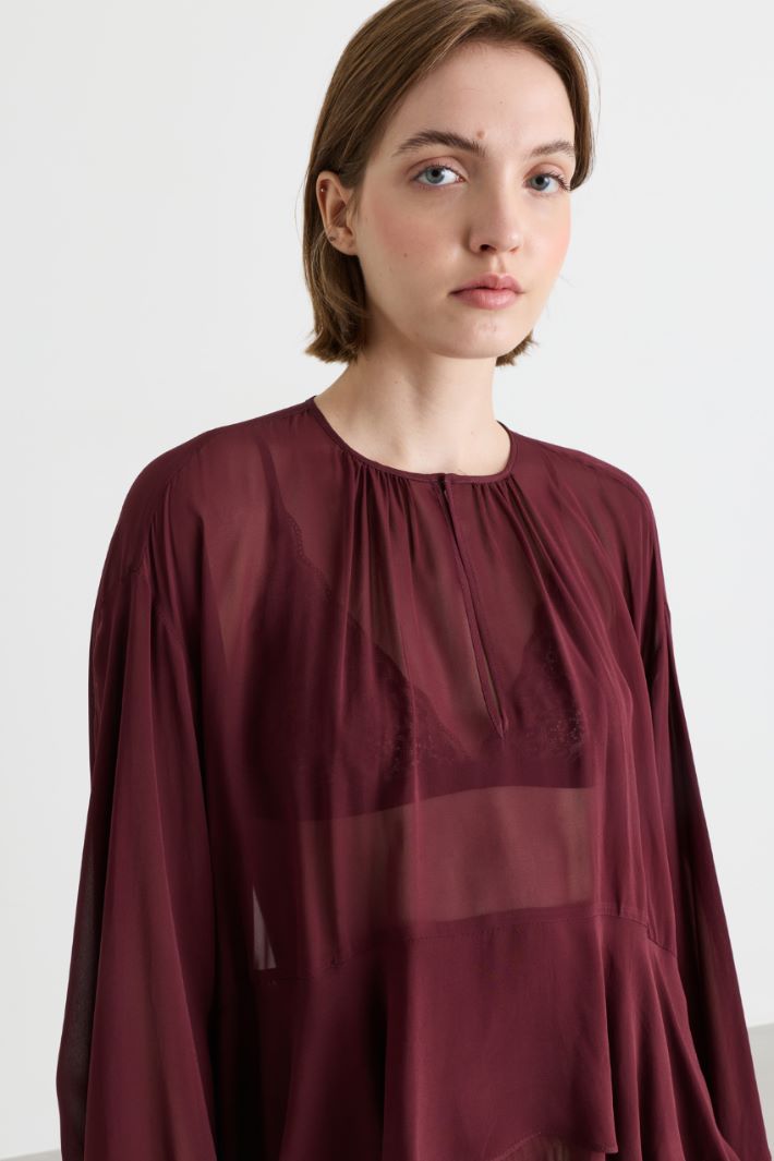 Blusa in georgette con doppio volant - BORDEAUX - Intrend - 3