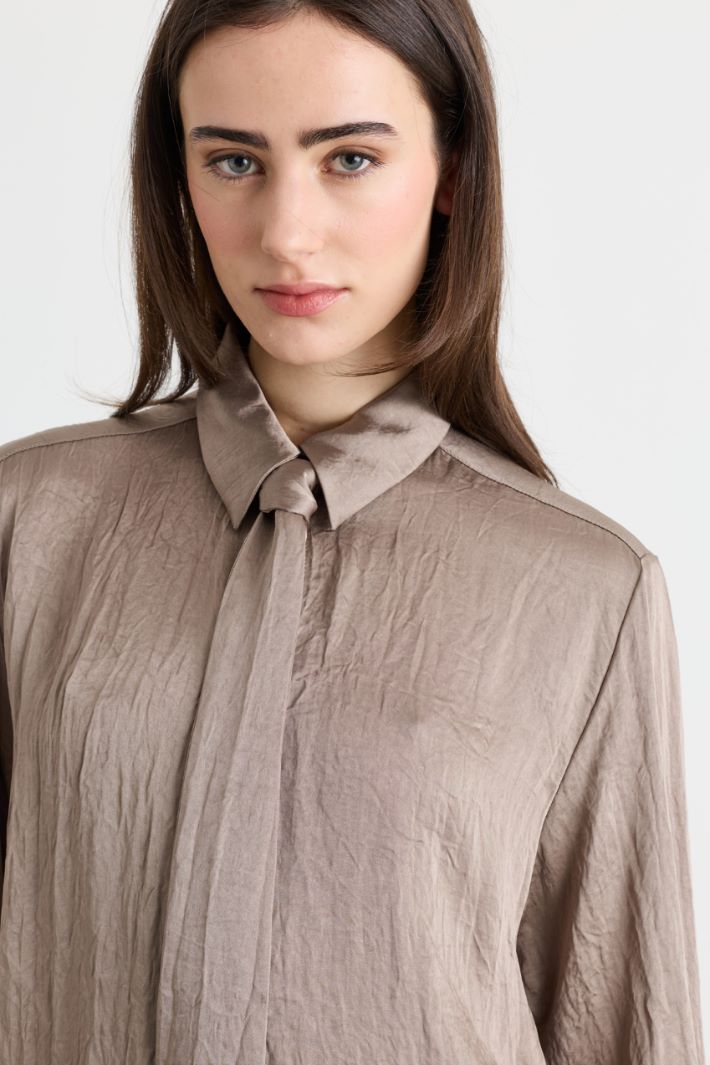 Blusa in tessuto crinkle - GRIGIO - Intrend - 3