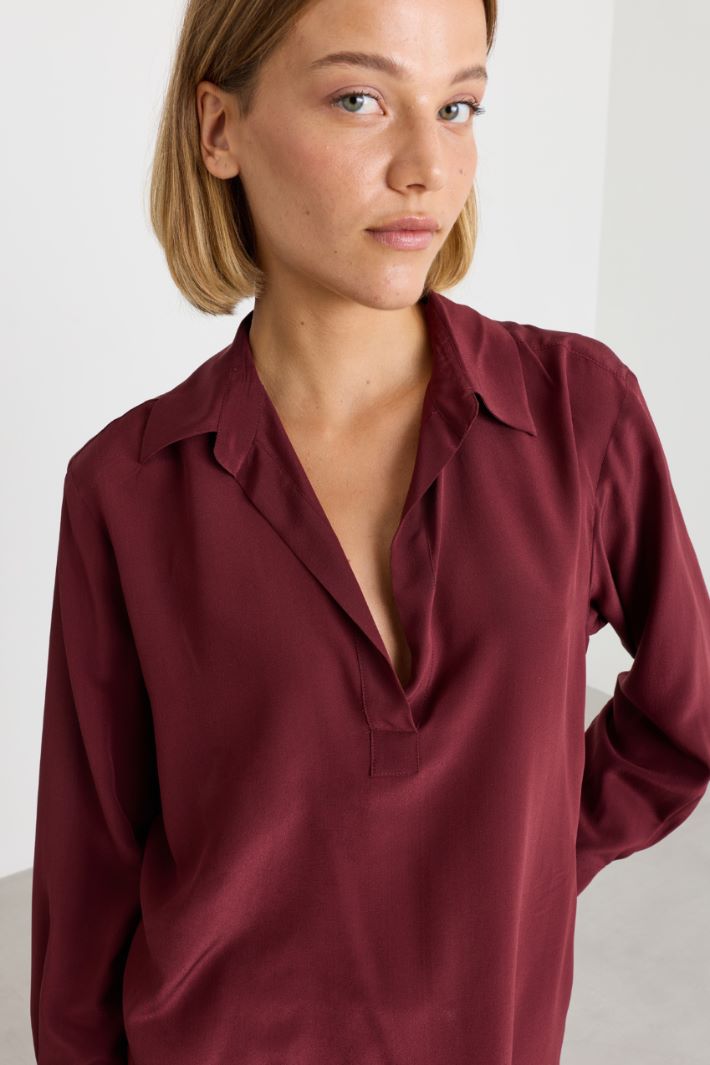 Blusa in crepe de chine - BORDEAUX - Intrend - 3