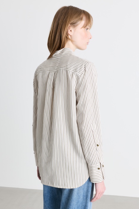 Camicia in twill con spacchi